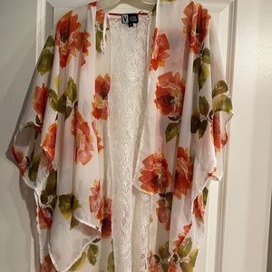 Women's Floral Shawl!